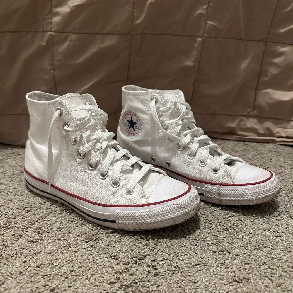Women’s white high top converse!